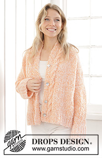 Peach Blossom Cardigan / DROPS 241-34 - Gestrickte Jacke in DROPS Alpaca Bouclé und DROPS Kid-Silk. Die Arbeit wird von unten nach oben mit Zopfmuster, glatt rechts und Seitenschlitzen gestrickt. Größe XS - XXL.