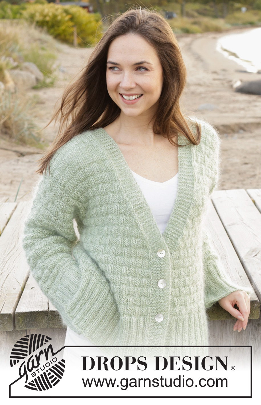 Scottish Thistle Cardigan / DROPS 241-5 - Knitted jacket in DROPS Alpaca and DROPS Kid-Silk. The piece is worked bottom up with relief-pattern and V-neck. Sizes XS - XXL.
