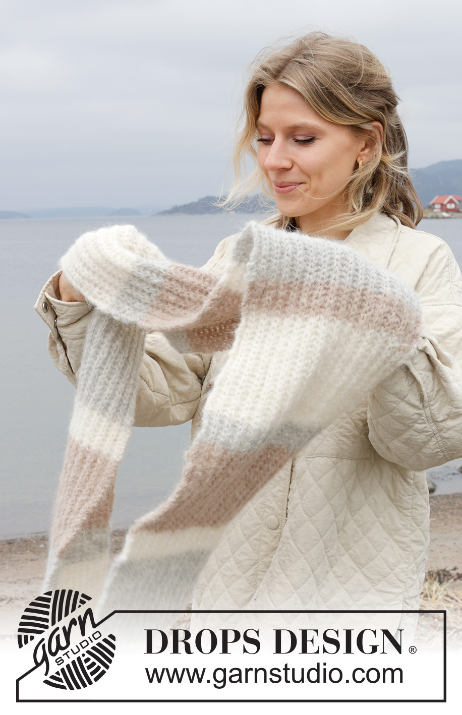 Cosima / DROPS 242-10 - Strikket skjerf i DROPS Melody. Arbeidet strikkes frem og tilbake i helpatent og striper.