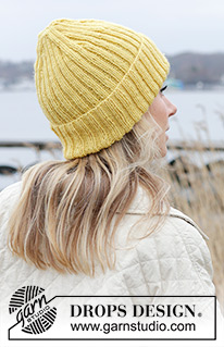 Sunshine Coast Hat / DROPS 242-11 - Gebreide muts / hipster muts in DROPS Karisma. Het werk wordt van onder naar boven gebreid in boordsteek.