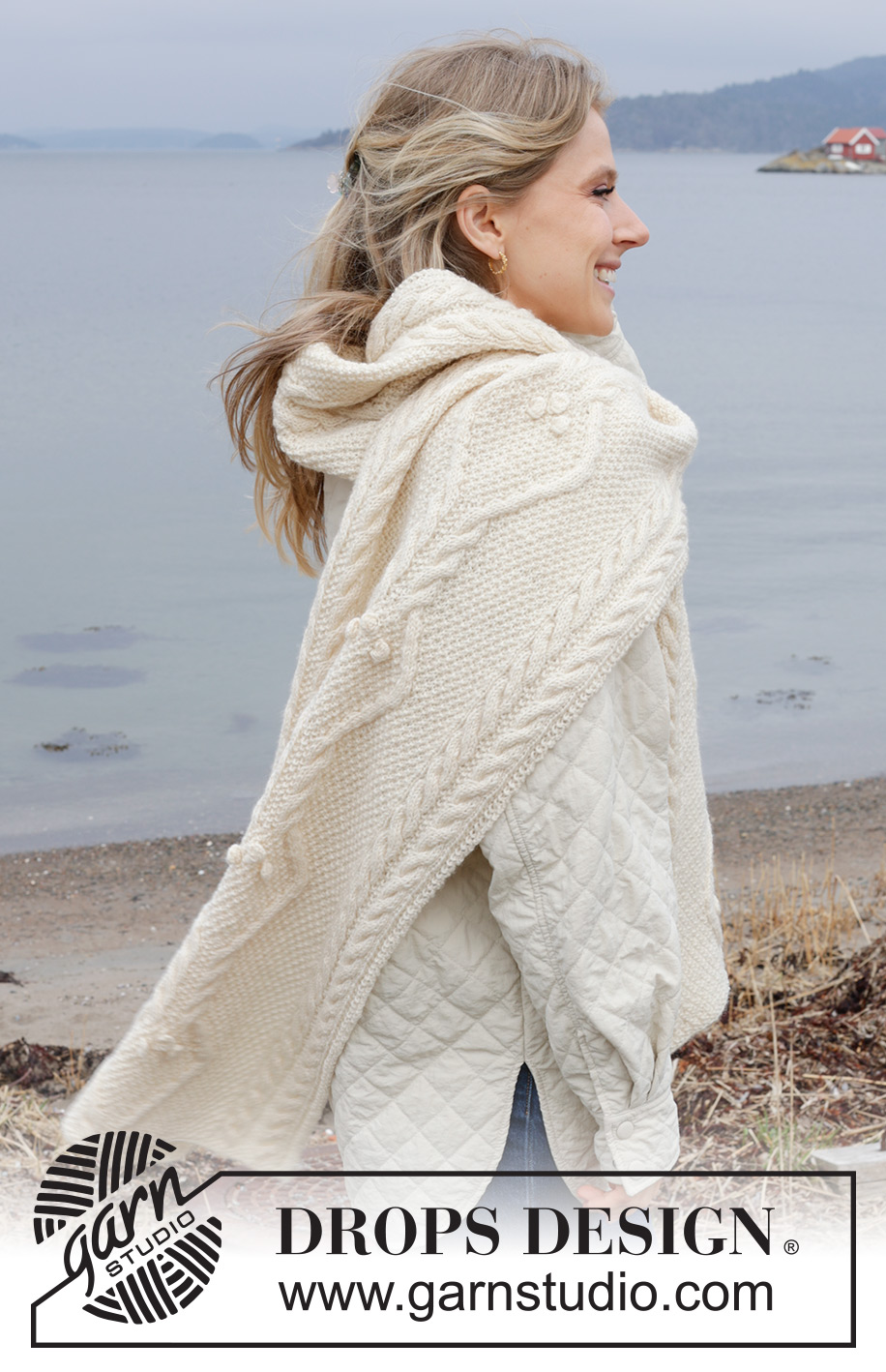 Streets of Vienna / DROPS 242-15 - Knitted scarf in DROPS Puna or DROPS Karisma. The piece is worked back and forth with cables and moss stitch.