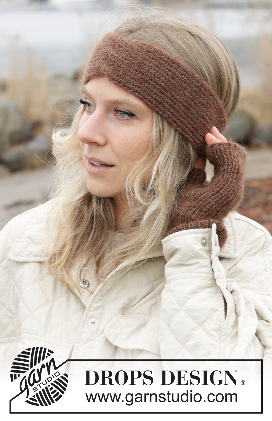 Autumn's Hush Headband / DROPS 242-18 - Strikket pandebånd i DROPS Alpaca og DROPS Kid-Silk. Arbejdet strikkes med rib og snoninger.