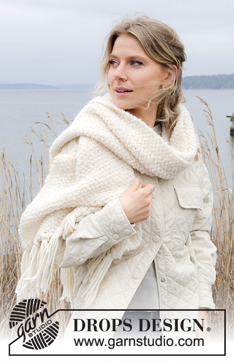 Snow Pearls Scarf / DROPS 242-24 - Knitted scarf in DROPS Alpaca Bouclé and DROPS Brushed Alpaca Silk and fringes in DROPS Andes. The piece is worked back and forth with moss stitch.