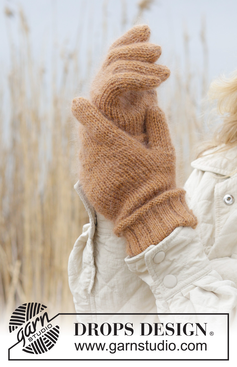 Soft Caramel Gloves / DROPS 242-26 - Knitted gloves in DROPS Nord and DROPS Kid-Silk. The piece is worked in stocking stitch.