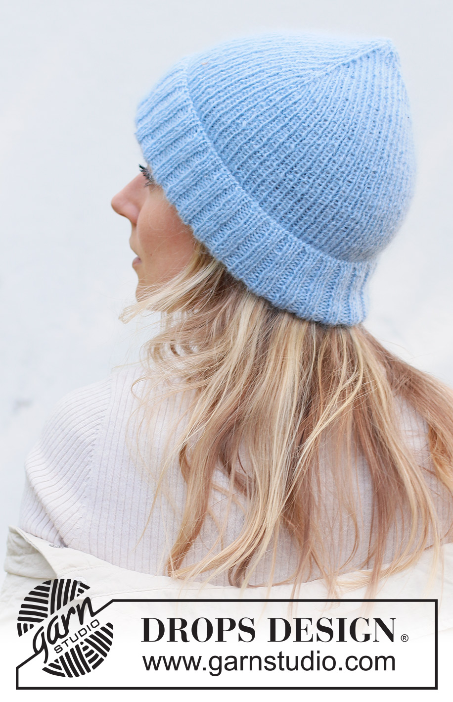 Ski Weekend Hat / DROPS 242-28 - Knitted hat / hipster-hat in DROPS Alpaca and DROPS Kid-Silk. The piece is worked top down with rib. Sizes S - L.