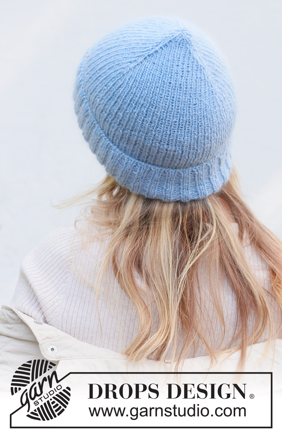 Ski Weekend Hat / DROPS 242-28 - Knitted hat / hipster-hat in DROPS Alpaca and DROPS Kid-Silk. The piece is worked top down with rib. Sizes S - L.