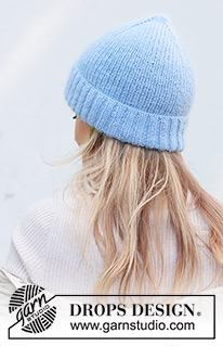 Ski Weekend Hat / DROPS 242-28 - Knitted hat / hipster-hat in DROPS Alpaca and DROPS Kid-Silk. The piece is worked top down with rib. Sizes S - L.