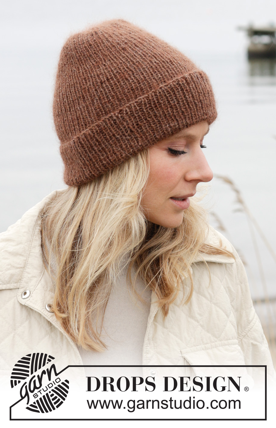 Hot Cocoa Hat / DROPS 242-31 - DROPS Alpaca ja DROPS Kid-Silk lõngadest soonikkoes kootud müts