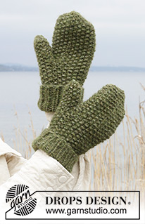 Warm Hug Mittens / DROPS 242-53 - 
Knitted mittens in 1 strand DROPS Wish or 2 strands DROPS Air. The piece is worked with moss stitch. 
