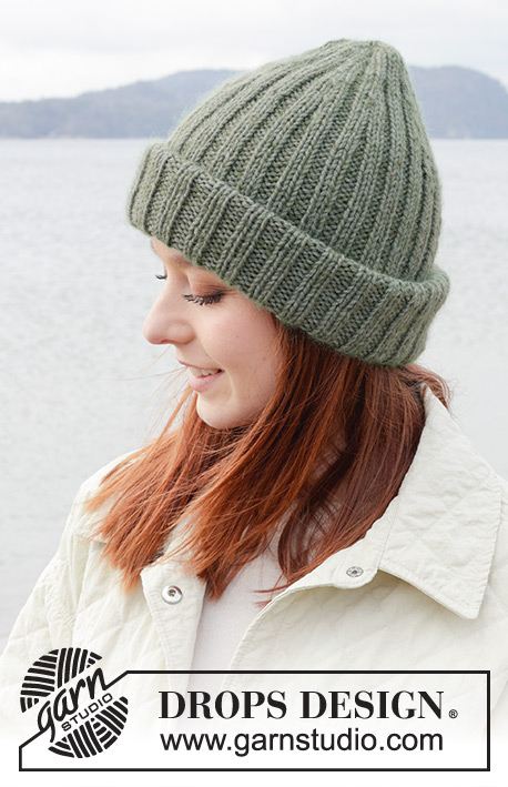 Forest Grove Hat / DROPS 242-55 - Strikket lue i DROPS Merino Extra Fine og DROPS Kid-Silk. Arbeidet strikkes nedenfra og opp med vrangbord.