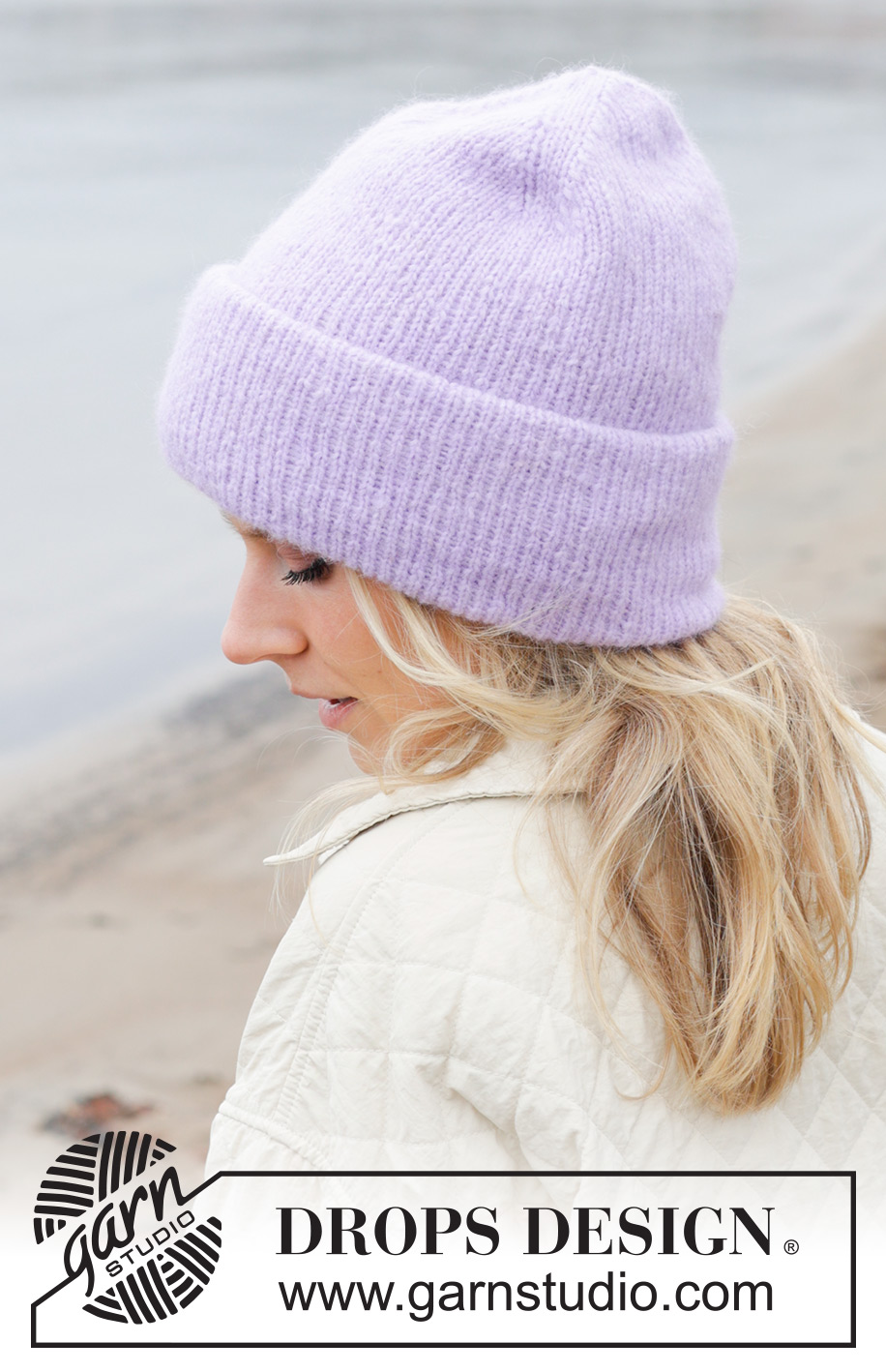 Edge of Twilight Hat / DROPS 242-7 - Strikket vendbar hipsterhue / hue i DROPS Air. Størrelse S - XL.