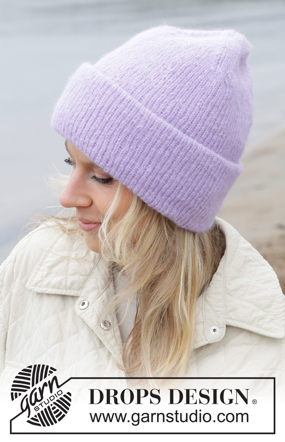 Edge of Twilight Hat / DROPS 242-7 - Strikket vendbar hipsterhue / hue i DROPS Air. Størrelse S - XL.