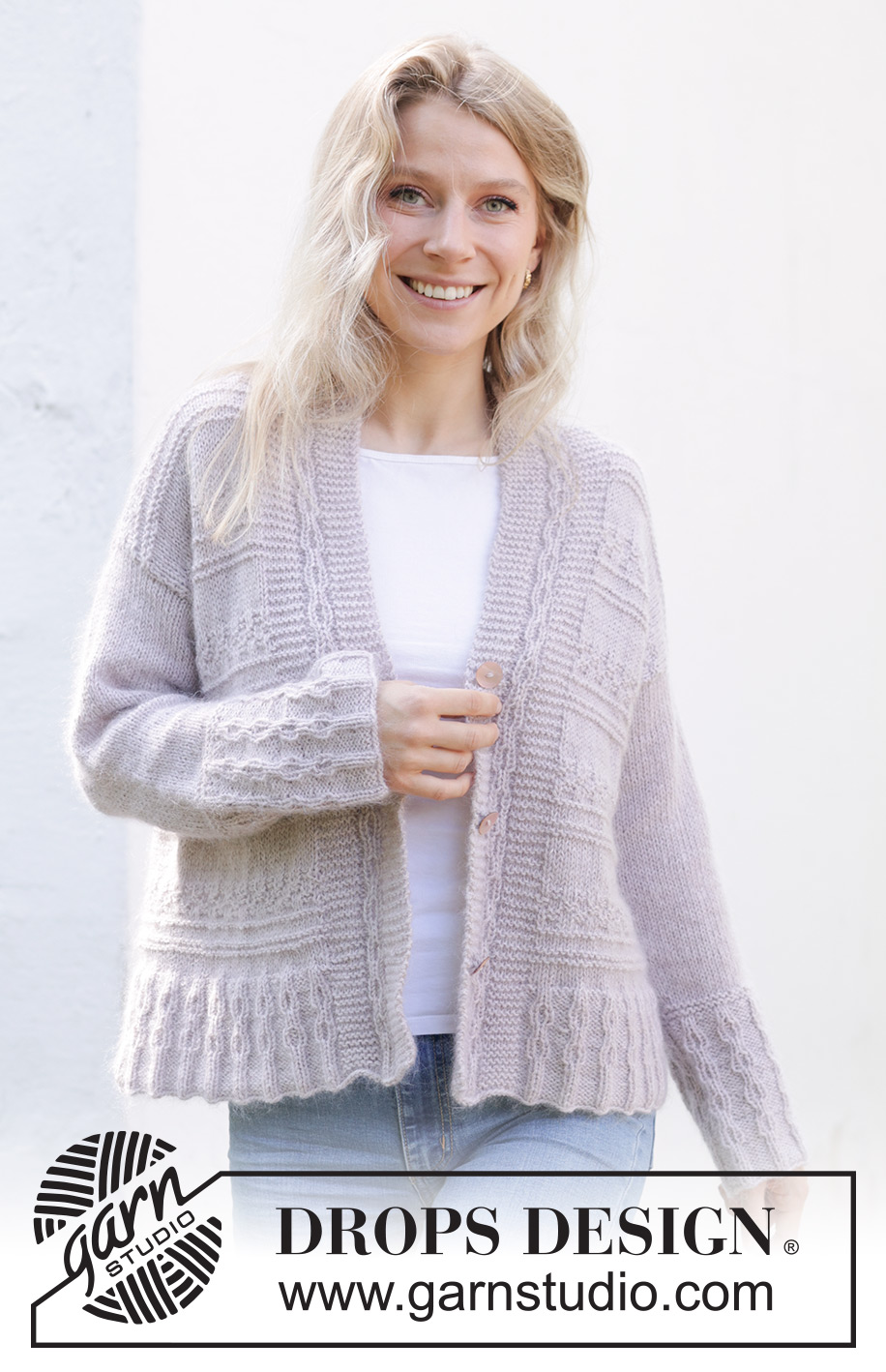 Lavender Romance Cardigan / DROPS 243-18 - Strikket cardigan i DROPS Alpaca og DROPS Kid-Silk. Arbejdet strikkes nedefra og op med retstrik og reliefmønster. Størrelse S - XXXL.