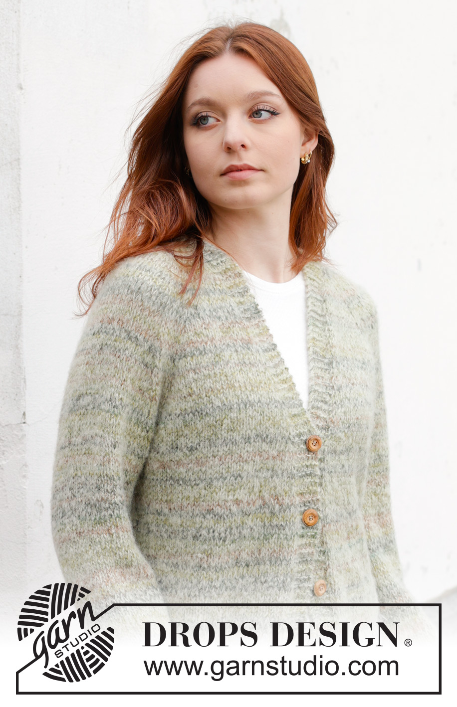 Hidden Forest Cardigan / DROPS 243-25 - DROPS Fabel ja DROPS Brushed Alpaca Silk lõngadest ülevalt alla kootud raglaan varrukatega ja V-kaelusega kardigan suurustele S kuni XXXL
