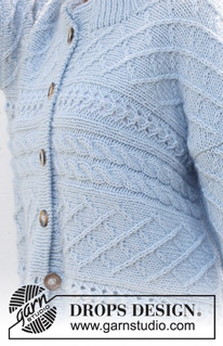 Snow Flake Cardigan / DROPS 243-31 - Poikittain neulottu jakku DROPS Merino Extra Fine- ja DROPS Kid-Silk -langoista. Työssä on palmikoita, pitsineuletta, kaksinkertainen pääntien reunus ja sivuhalkiot. Koot XS - XXL.