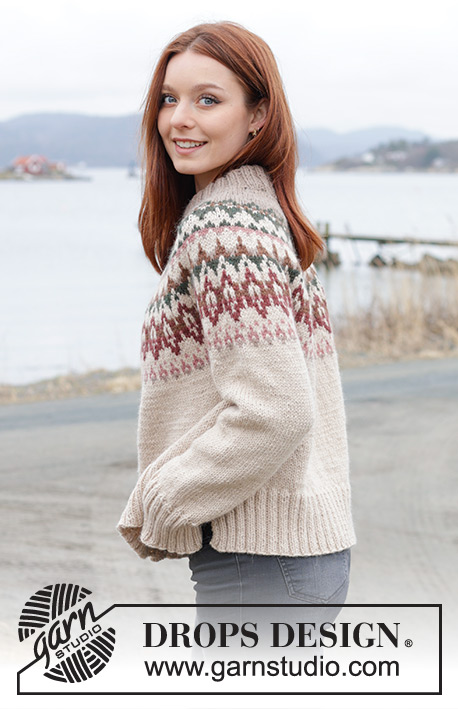 Forest Echo Cardigan / DROPS 244-10 - Chaqueta a punto en DROPS Nepal. La labor está realizada de arriba abajo con canesú redondo, patrón de jacquard, cuello doble y aberturas laterales. Tallas S - XXXL.