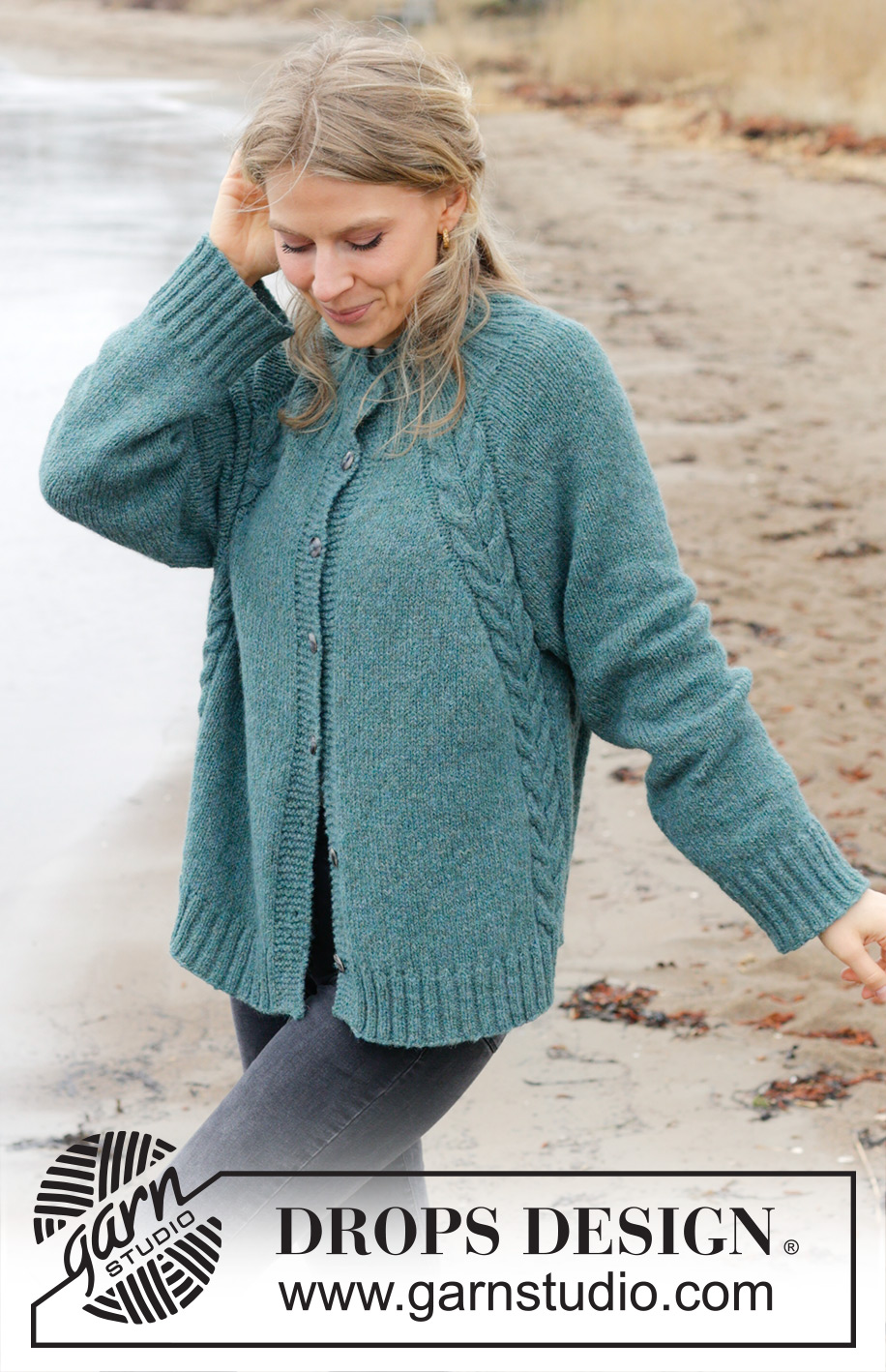 Emerald Lake Cardigan / DROPS 244-11 - Strikket cardigan i DROPS Sky. Arbejdet strikkes oppefra og ned med høj hals, raglan, snoninger og slids i siderne. Størrelse XS - XXL.