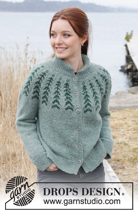 Ancient Woodlands Cardigan / DROPS 244-2 - Strikket cardigan i DROPS Sky. Arbejdet strikkes oppefra og ned med dobbelt halskant, rundt bærestykke, nordisk mønster og slids i siderne. Størrelse S - XXXL.