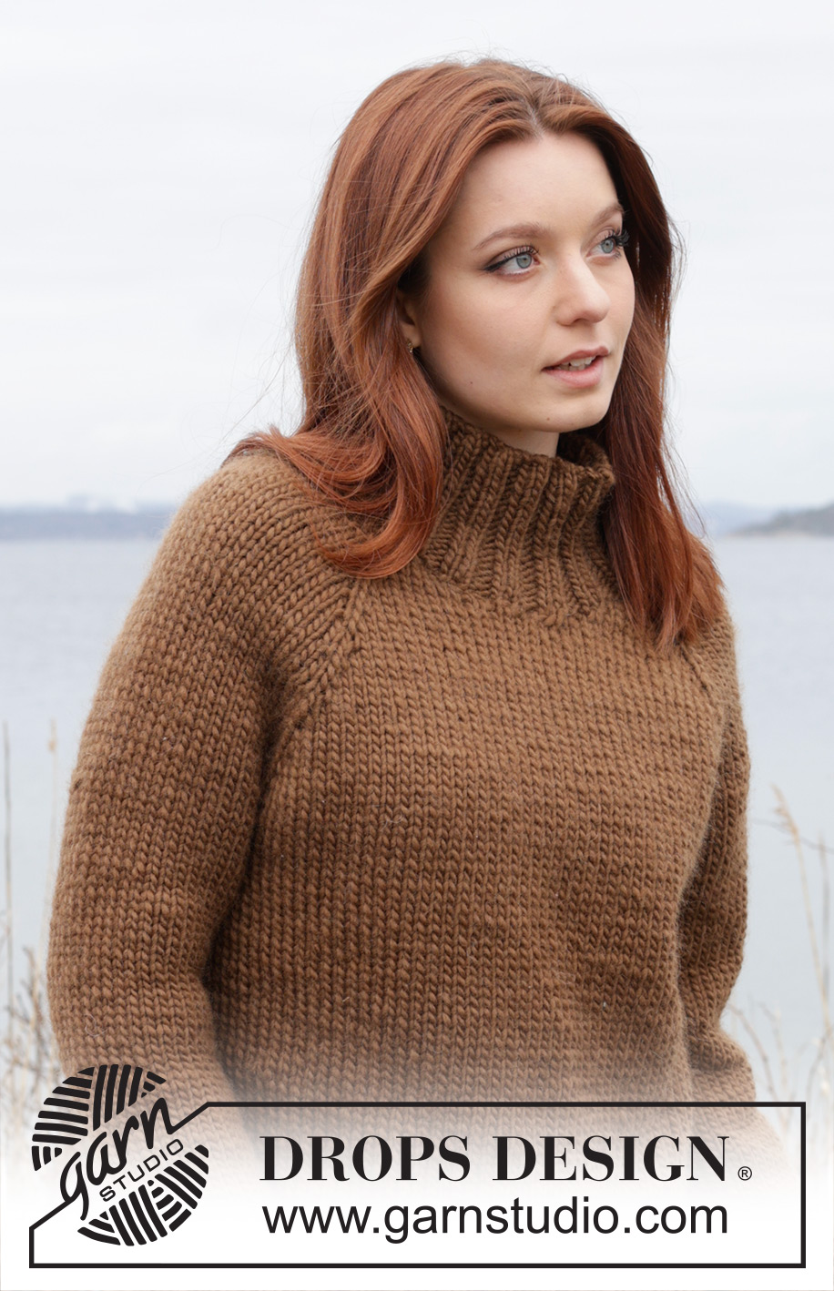 Autumn Amber Sweater / DROPS 244-25 - Knitted jumper in DROPS Snow. The piece is worked top down with stocking stitch, raglan and high neck. Sizes S - XXXL.