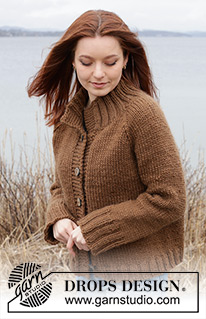 Autumn Amber Cardigan / DROPS 244-26 - Gebreid vest in DROPS Snow. Het werk wordt van boven naar beneden gebreid met tricotsteek, raglan en hoge col. Maten S - XXXL.