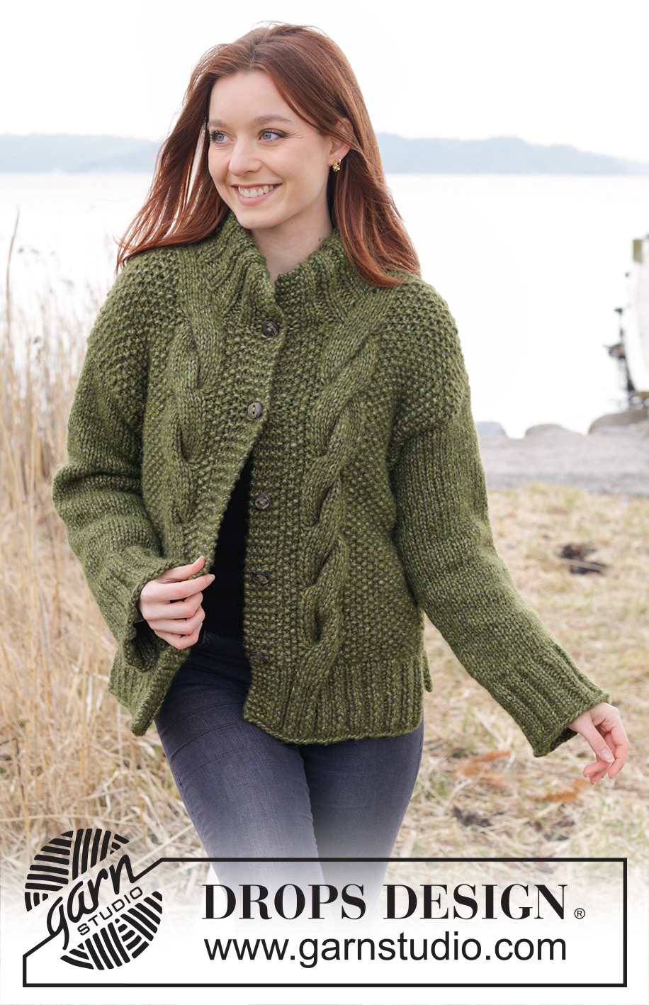 Moss Vine Cardigan / DROPS 244-31 - Strikket cardigan i 2 tråde DROPS Air eller 1 tråd DROPS Wish. Arbejdet strikkes nedefra og op med snoninger, perlestrik, slids i siderne og dobbelt halskant. Størrelse XS - XXL.