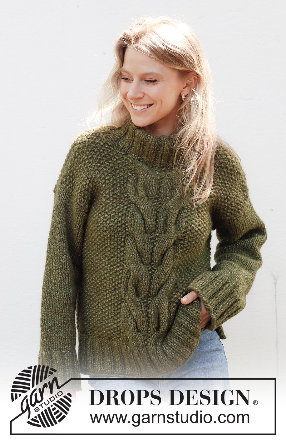 Moss Vine Sweater / DROPS 244-32 - Strikket bluse i 2 tråde DROPS Air eller 1 tråd DROPS Wish. Arbejdet strikkes nedefra og op med snoninger, perlestrik, slids i siderne og dobbelt halskant. Størrelse XS - XXL.