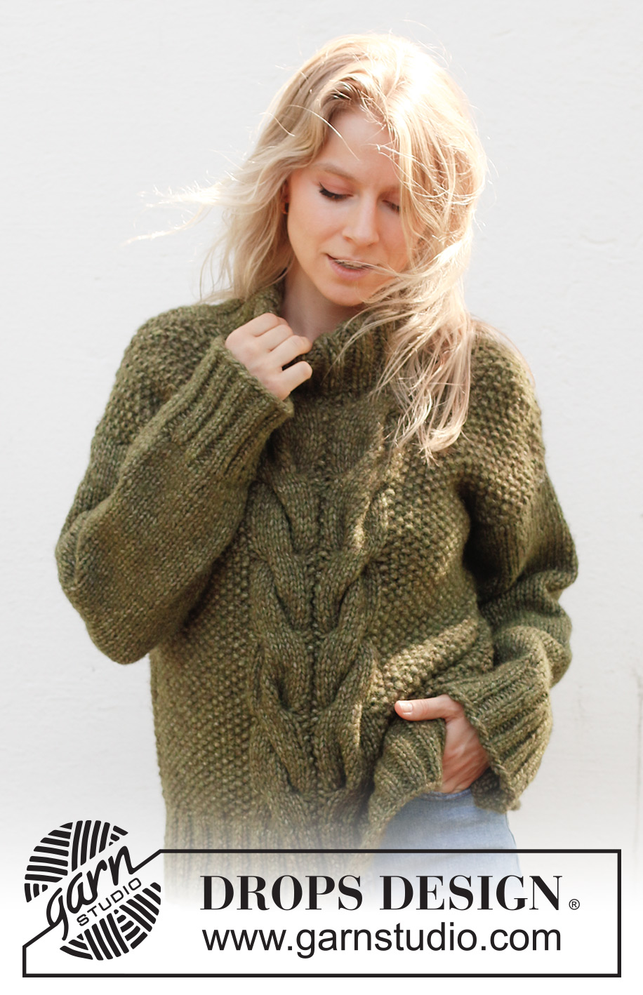 Moss Vine Sweater / DROPS 244-32 - Strikket bluse i 2 tråde DROPS Air eller 1 tråd DROPS Wish. Arbejdet strikkes nedefra og op med snoninger, perlestrik, slids i siderne og dobbelt halskant. Størrelse XS - XXL.