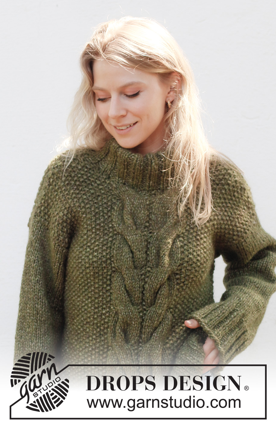 Moss Vine Sweater / DROPS 244-32 - Strikket bluse i 2 tråde DROPS Air eller 1 tråd DROPS Wish. Arbejdet strikkes nedefra og op med snoninger, perlestrik, slids i siderne og dobbelt halskant. Størrelse XS - XXL.