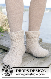 Snow Stompers / DROPS 244-41 - Gehaakte sloffen in DROPS Alpaca Bouclé en DROPS Brushed Alpaca Silk. Maten 35-43.