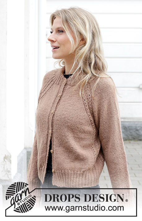 Spill the Beans Cardigan / DROPS 244-6 - Gebreid vest in DROPS Alpaca. Het werk wordt van boven naar beneden gebreid met dubbele halsrand, raglan en kabels. Maten S - XXXL.
