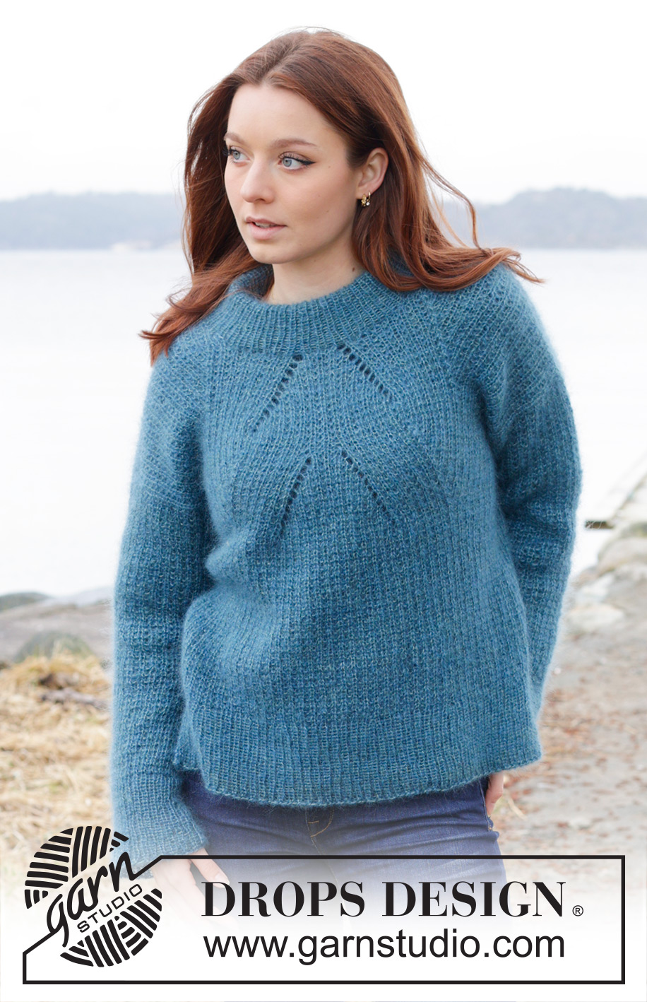 Autumn Sea / DROPS 245-2 - Strikket bluse i 2 tråde DROPS Kid-Silk. Arbejdet strikkes oppefra og ned med reliefmønster, dobbelt halskant og slids i siderne. Størrelse S - XXXL.