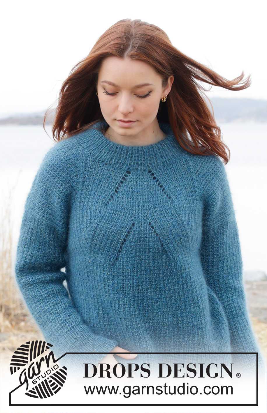 Autumn Sea / DROPS 245-2 - Strikket bluse i 2 tråde DROPS Kid-Silk. Arbejdet strikkes oppefra og ned med reliefmønster, dobbelt halskant og slids i siderne. Størrelse S - XXXL.