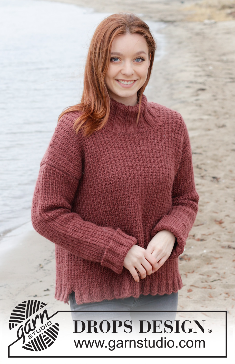 Rustic Berry Sweater / DROPS 245-26 - Strikket bluse i DROPS Nepal. Arbejdet strikkes nedefra og op med reliefmønster, skrå skulder og høj hals. Størrelse S - XXXL.