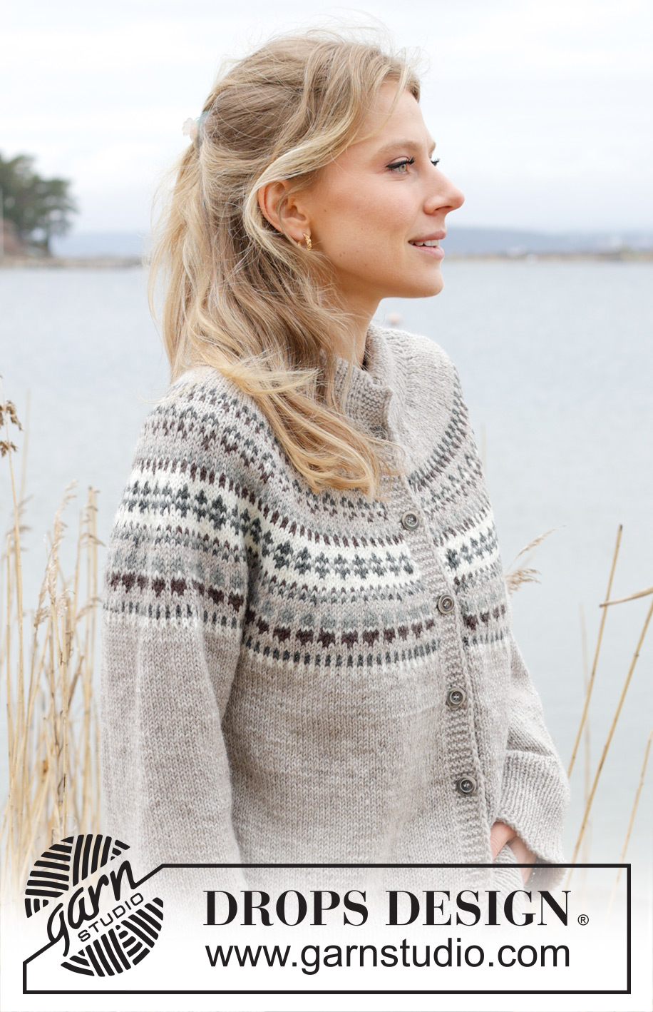Boreal Circle Cardigan / DROPS 245-3 - Gebreid vest in DROPS Karisma. Het werk wordt van boven naar beneden gebreid met ronde pas en Scandinavisch patroon. Maten S - XXXL.