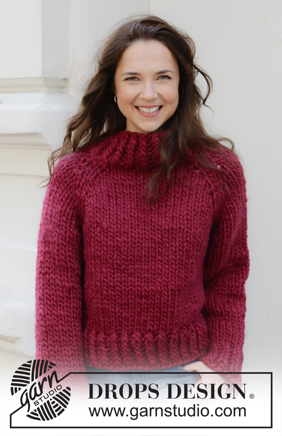 Red Embers Sweater / DROPS 245-30 - Strikket bluse i 1 tråd DROPS Polaris eller 4 tråde DROPS Air. Arbejdet strikkes oppefra og ned med raglan. Størrelse S - XXXL.