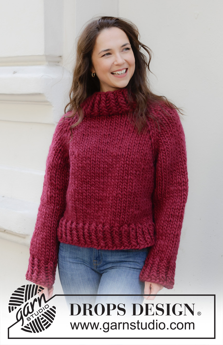 Red Embers Sweater / DROPS 245-30 - Strikket bluse i 1 tråd DROPS Polaris eller 4 tråde DROPS Air. Arbejdet strikkes oppefra og ned med raglan. Størrelse S - XXXL.
