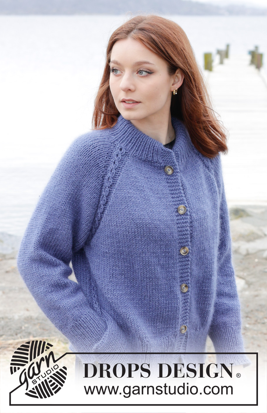 Moonlit Ocean Cardigan / DROPS 245-35 - Kötött kardigán DROPS Merino Extra Fine és DROPS Kid Silk fonalból fentről lefelé irányban készítjük, dupla szegéllyel a nyakkivágásnál, raglán szabásvonallal, csavartmintával és az oldalán hasítékkal S - XXXL méretekben.