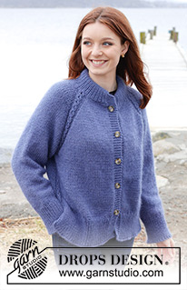Moonlit Ocean Cardigan / DROPS 245-35 - Kötött kardigán DROPS Merino Extra Fine és DROPS Kid Silk fonalból fentről lefelé irányban készítjük, dupla szegéllyel a nyakkivágásnál, raglán szabásvonallal, csavartmintával és az oldalán hasítékkal S - XXXL méretekben.