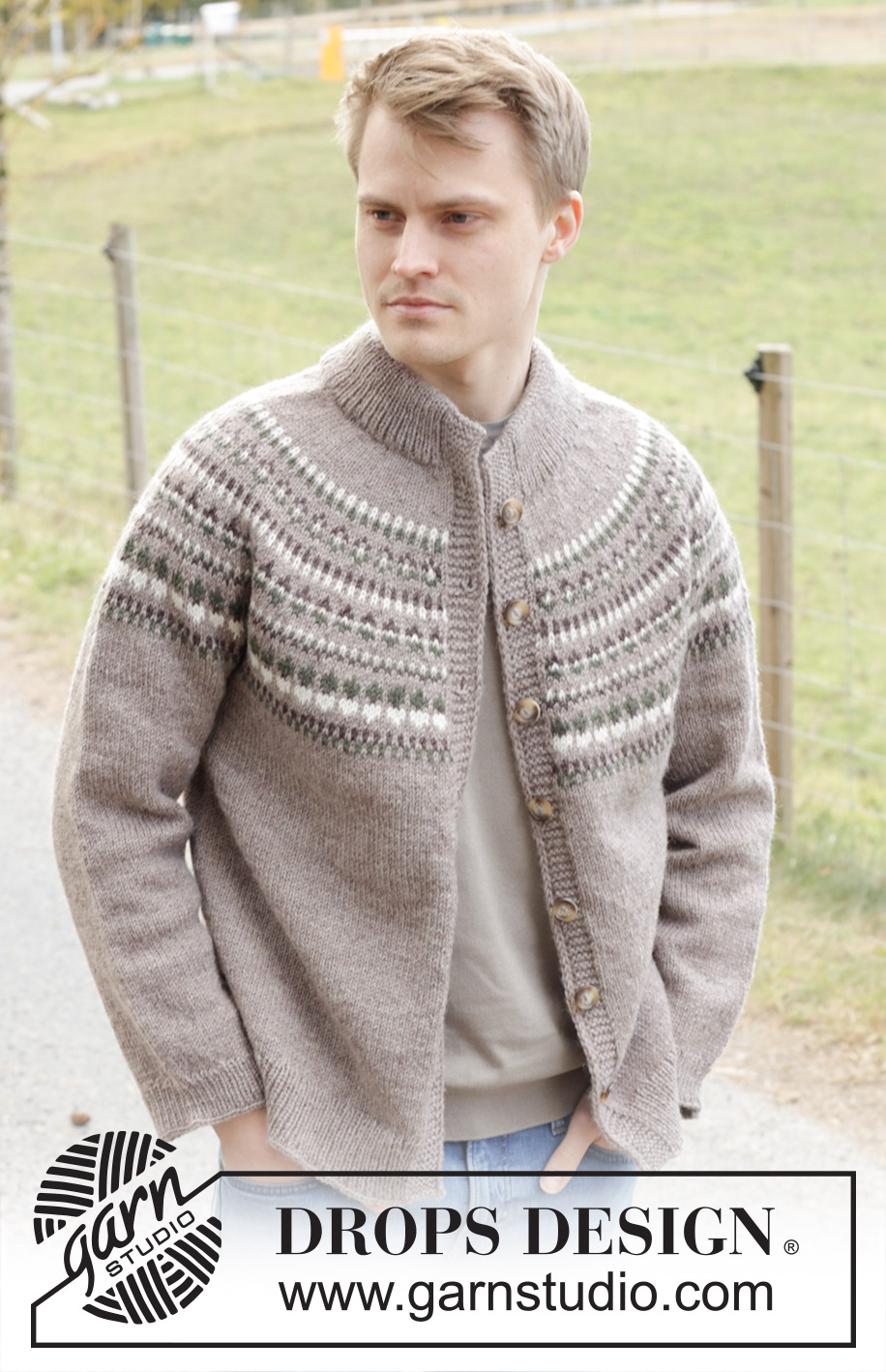 Boreal Circle Cardigan / DROPS 246-10 - Gebreid vest voor heren in DROPS Karisma. Het werk wordt van boven naar beneden gebreid met ronde pas en Scandinavisch patroon. Maten S - XXXL.
