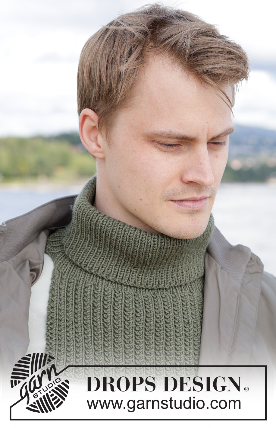 Trailhead Neck Warmer / DROPS 246-15 - Knitted neck warmer for men in DROPS Merino Extra Fine. The piece is worked top down, with texture.
