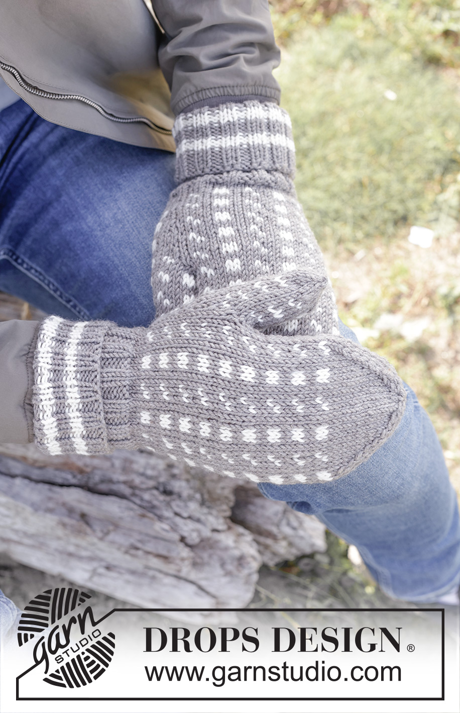 Winter Twilight Gloves / DROPS 246-18 - Pánské rukavice - palčáky s norským vzorem pletené z příze DROPS Merino Extra Fine.