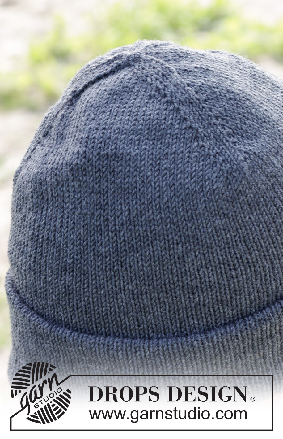 Blank Slate Hat / DROPS 246-27 - Miehen neulottu käännettävä myssy DROPS BabyMerino -langasta. Työssä on sileää neuletta. Koot M - XL.