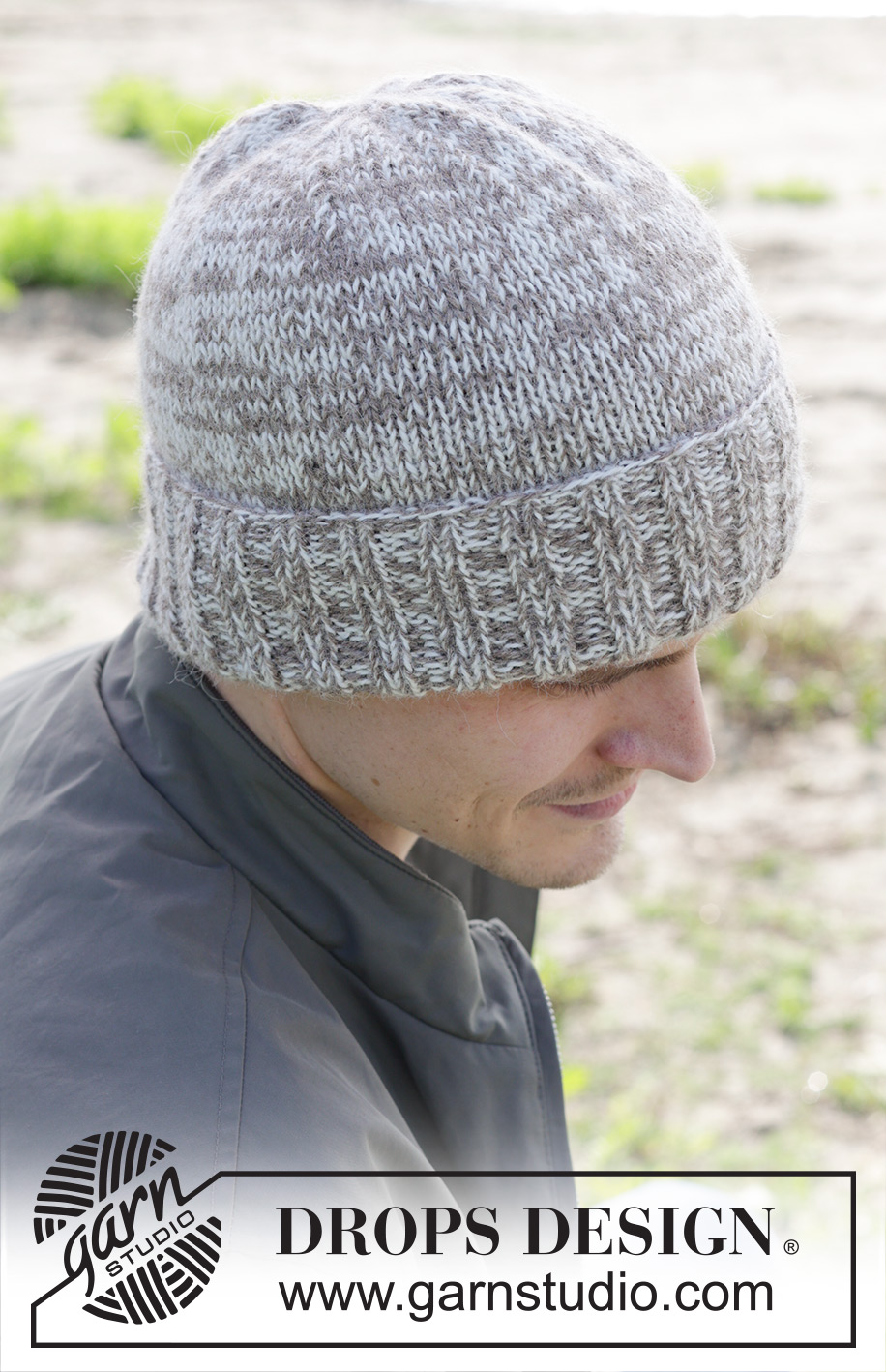 Winter Marble Hat / DROPS 246-28 - Gestrickte Mütze für Herren in 2 Fäden DROPS Alpaca. Die Arbeit wird von unten nach oben glatt rechts mit Rand im Rippenmuster gestrickt.	Größe M - XL.