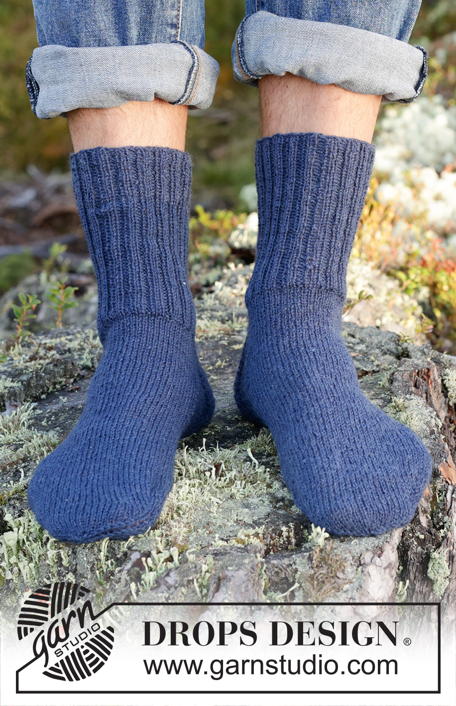 Seaside Skippers / DROPS 246-35 - Knitted socks for men in DROPS Fabel. The piece is worked top down with rib and stockinette stitch. Sizes 38 – 46 = US 6 – 12 1/2.