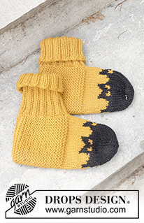Holy Socks! / DROPS 246-40 - Zapatillas a punto para hombres en DROPS Alaska. La labor está realizada desde la  punta hacia arriba, con patrón de jacquard con gatos. Tallas 38-46. Tema: Halloween.