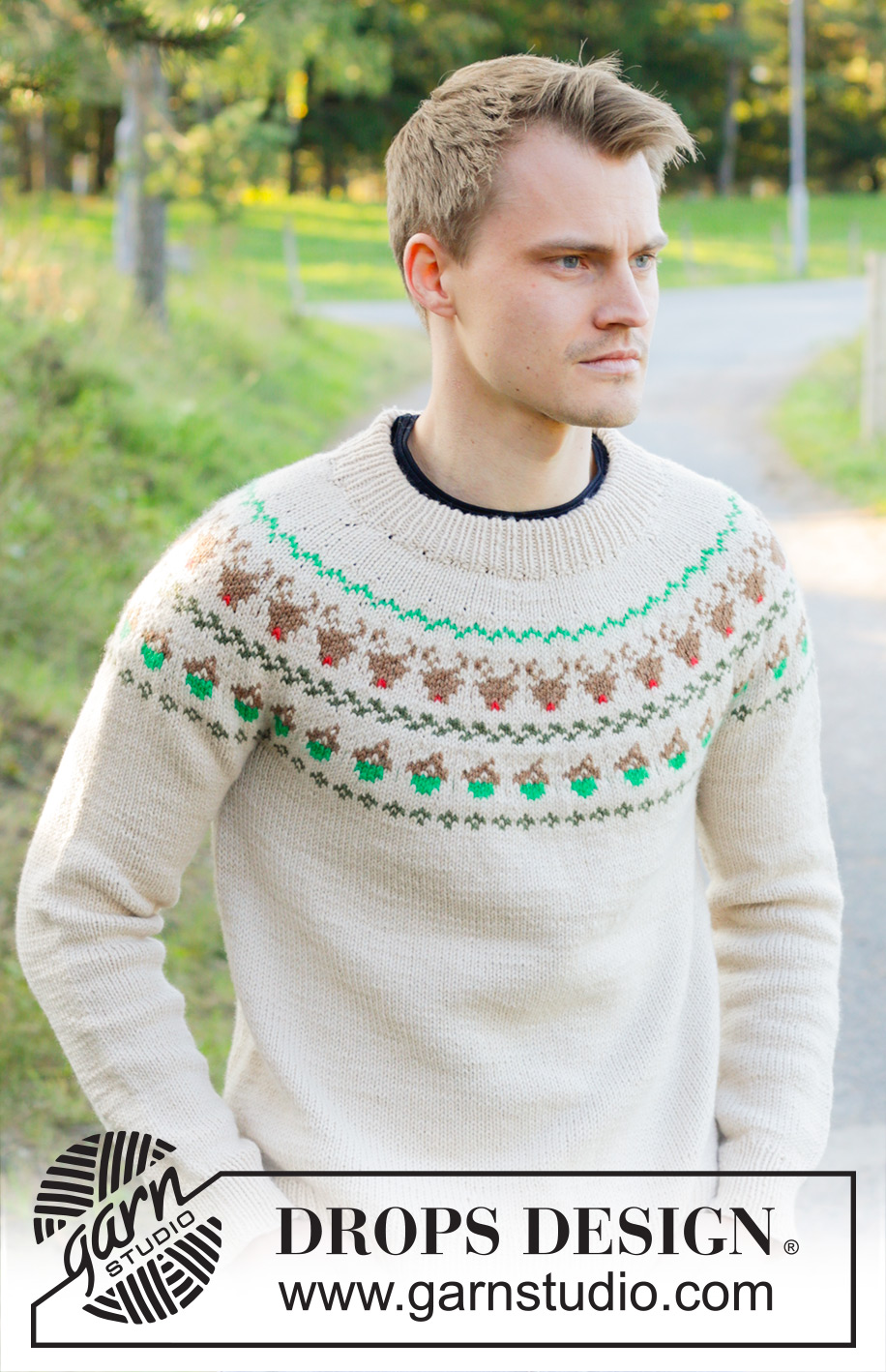 Reindeer Dance Sweater / DROPS 246-42 - Miehen ylhäältä alas neulottu pusero DROPS Daisy-langasta. Työssä on kaksinkertainen pääntien reunus, kaarroke, kirjoneuletta ja porokuvioita. Koot S - XXXL.