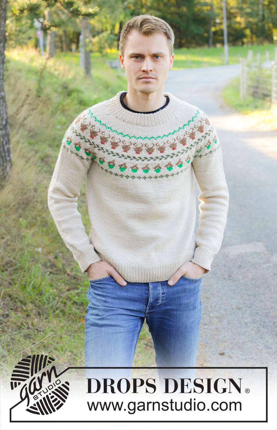 Reindeer Dance Sweater / DROPS 246-42 - Miehen ylhäältä alas neulottu pusero DROPS Daisy-langasta. Työssä on kaksinkertainen pääntien reunus, kaarroke, kirjoneuletta ja porokuvioita. Koot S - XXXL.