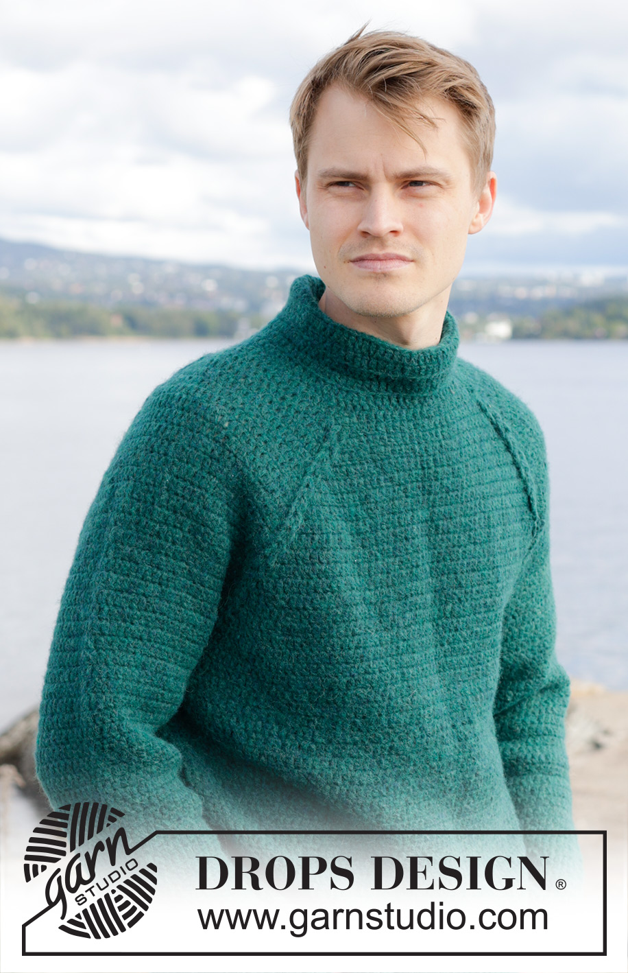 Irish Hill / DROPS 246-5 - Gehäkelter Pullover für Herren in DROPS Air. Die Arbeit wird von oben nach unten mit Raglan, Zopfmuster und langen Ärmeln gehäkelt. Größe S - XXXL.