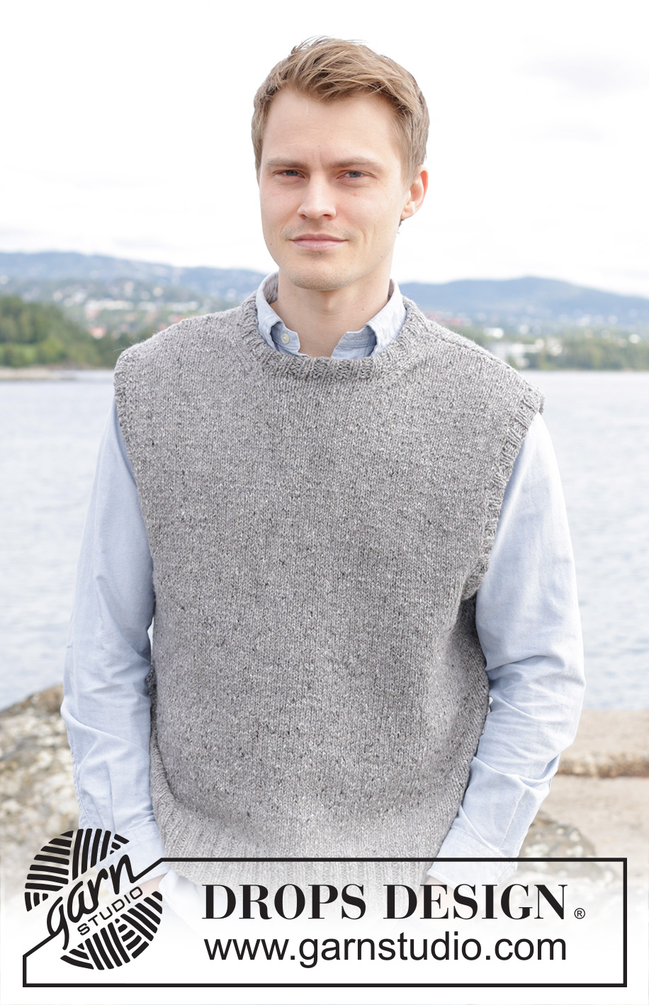 Urban Fog Vest / DROPS 246-6 - Gebreide top voor heren in DROPS Soft Tweed. Het werk wordt van onder naar boven gebreid met tricotsteek. Maten S - XXXL.