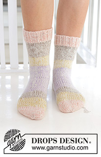 Halvhöga sockar / DROPS 247-17